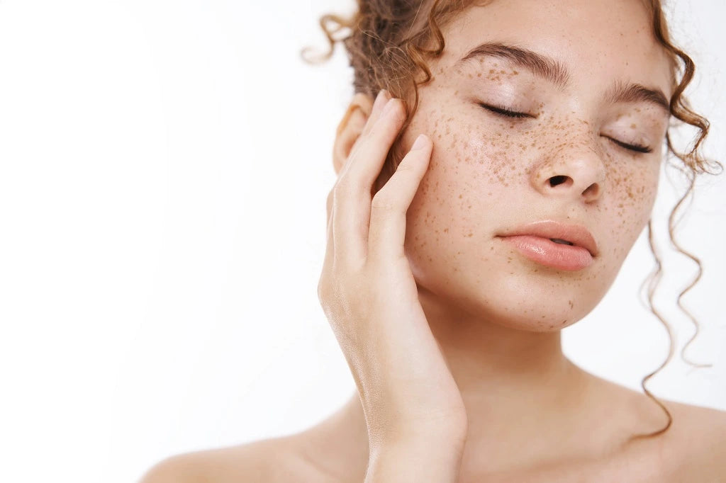 Hyperpigmentation Be Gone: Ingredients That Help Fight Skin Discoloration